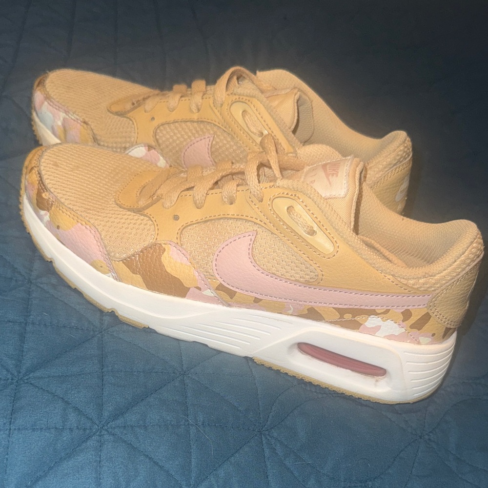 Women’s Nike Air Max SC 'Sesame Pink Camo size 7